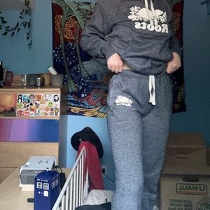 roots sweatpants